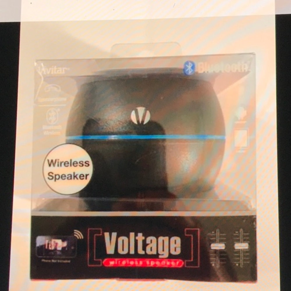 Voltage wireless Bluetooth speaker